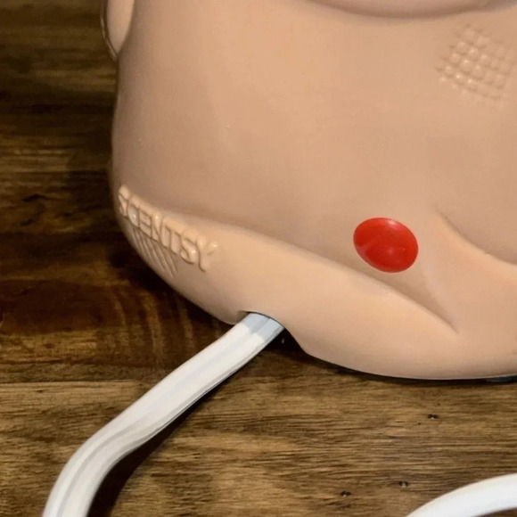 SCENTSY Home Star Wars The Mandalorian Baby Yoda,The Child Wax Melt Warmer - Picture 9 of 12